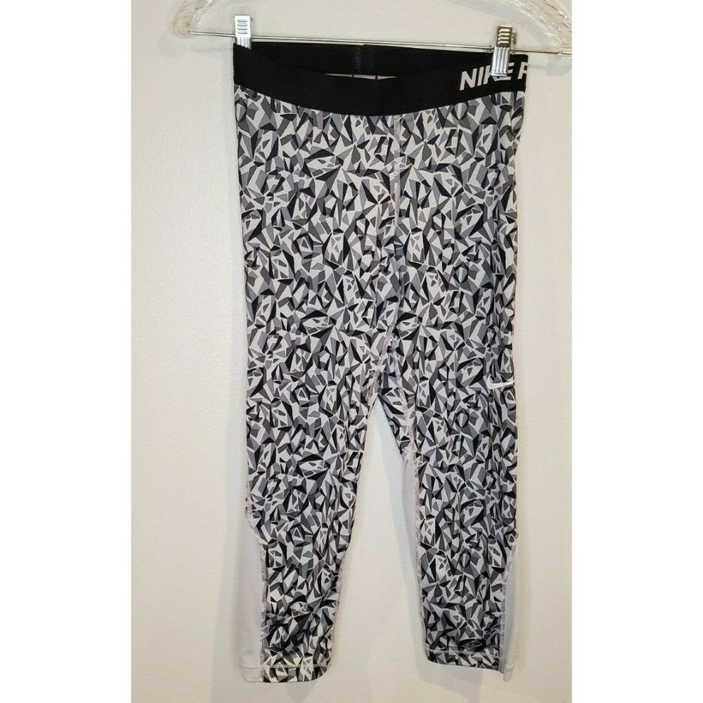 Nike Pro Size Small Leggings Cool Facet Training
